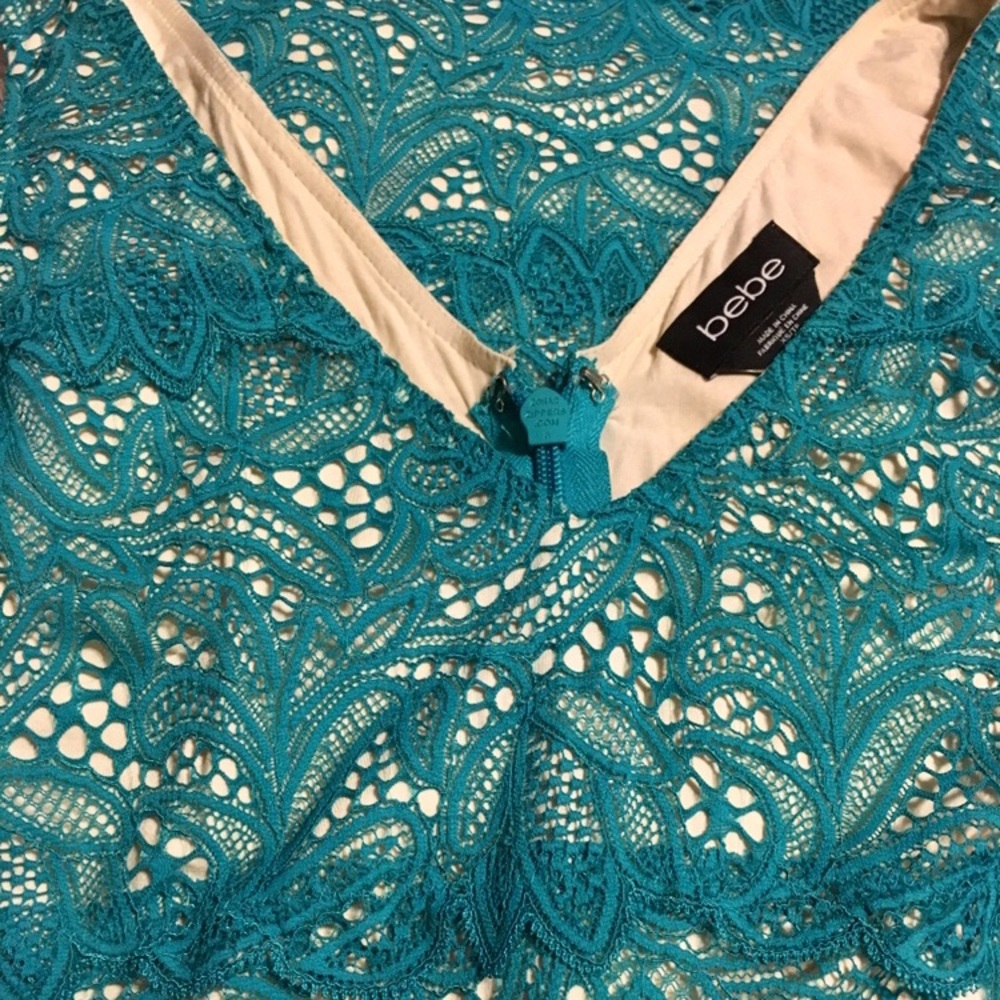 Bebe 👗Teal Lace Overlay Dress 👗